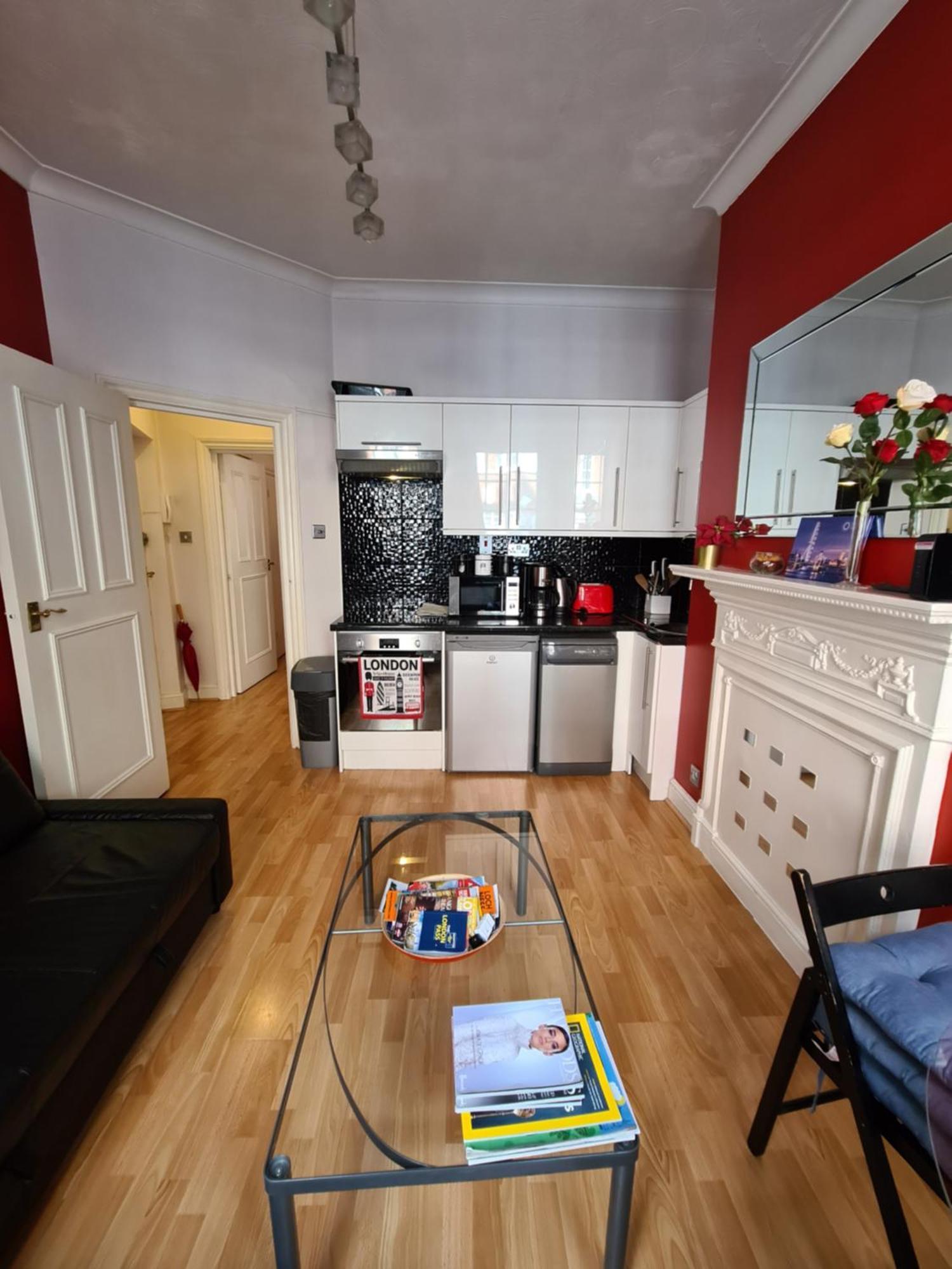 شقة Cozy Flat, 5 Minute Walk To Oxford Circus لندن المظهر الخارجي الصورة